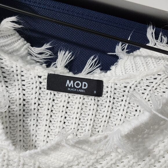 Mod  Black Label White V-neck Pullover Distressed Fringe Cropped Sweater Small - Picture 3 of 5